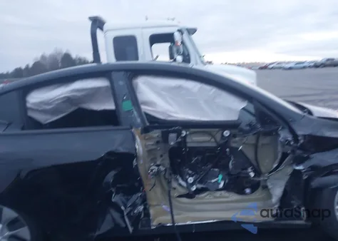 2022 Tesla Model Y Long Range Dual Motor All-Wheel Drive from USA, damaged, VIN 7SAYGDEE4NF441443